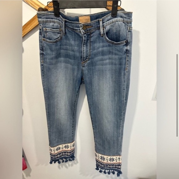 EUC- ANTHROPOLOGIE -DRIFTWOOD BRAND- BOHO COLETTE TASSEL JEANS - Picture 2 of 8